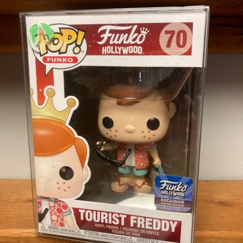 Tourist Freddy (Hollywood Exclusive)